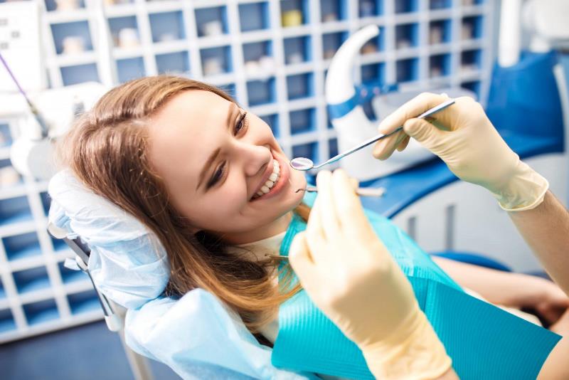 Как работают стоматологии во время коронавируса?